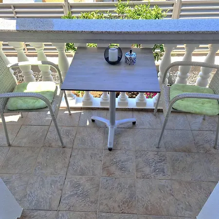 ゲストハウス Cosy Near The 3*